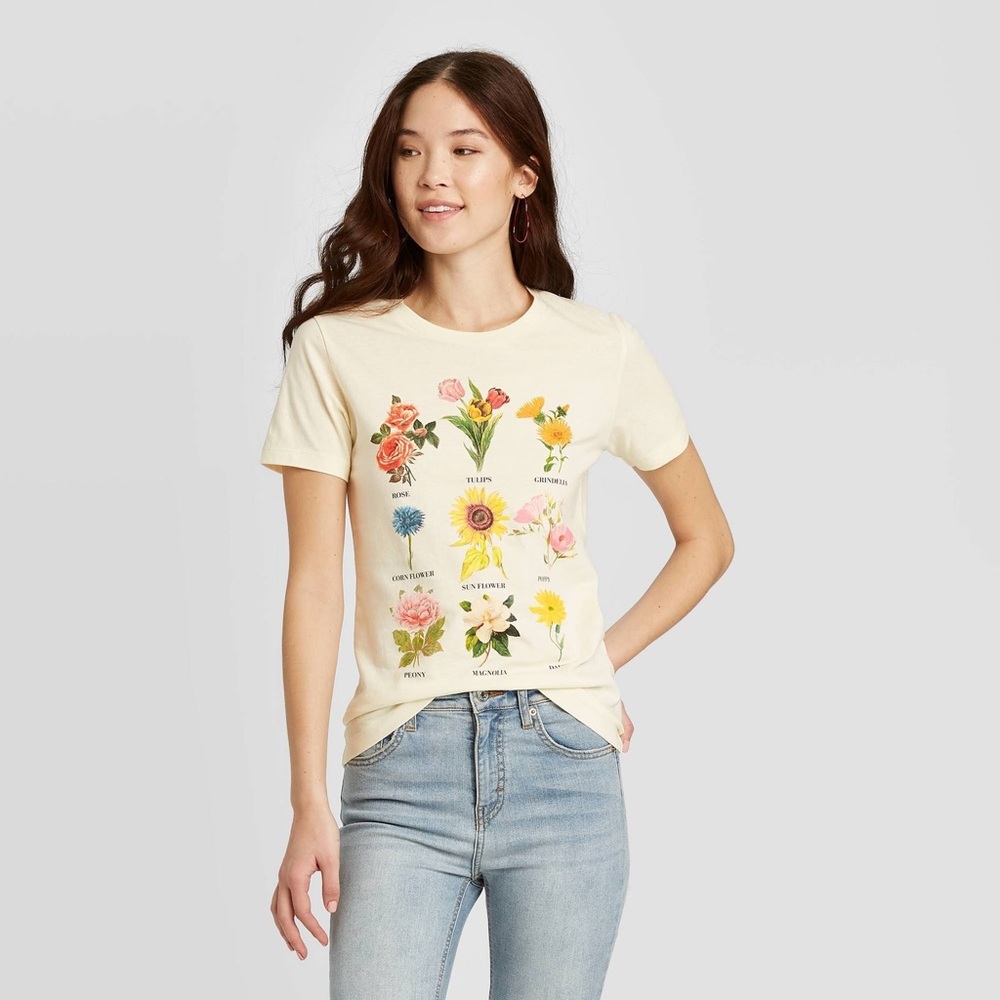Fifth Sun boho floral T-shirt!